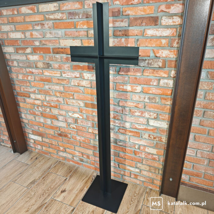 katafalk-krzyz-duzy-pogrzebowy-metalowy-czarny-MS-KR-zdjecie-perspektywa katafalk-krzyz-duzy-pogrzebowy-metalowy-czarny-MS-KR-zdjecie-perspektywa